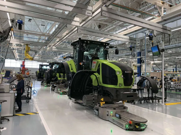 CLAAS Tractor